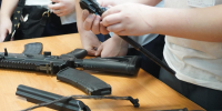 Школьников Павловского Посада научили собирать автомат и останавливать кровотечение - Regions.Ru
